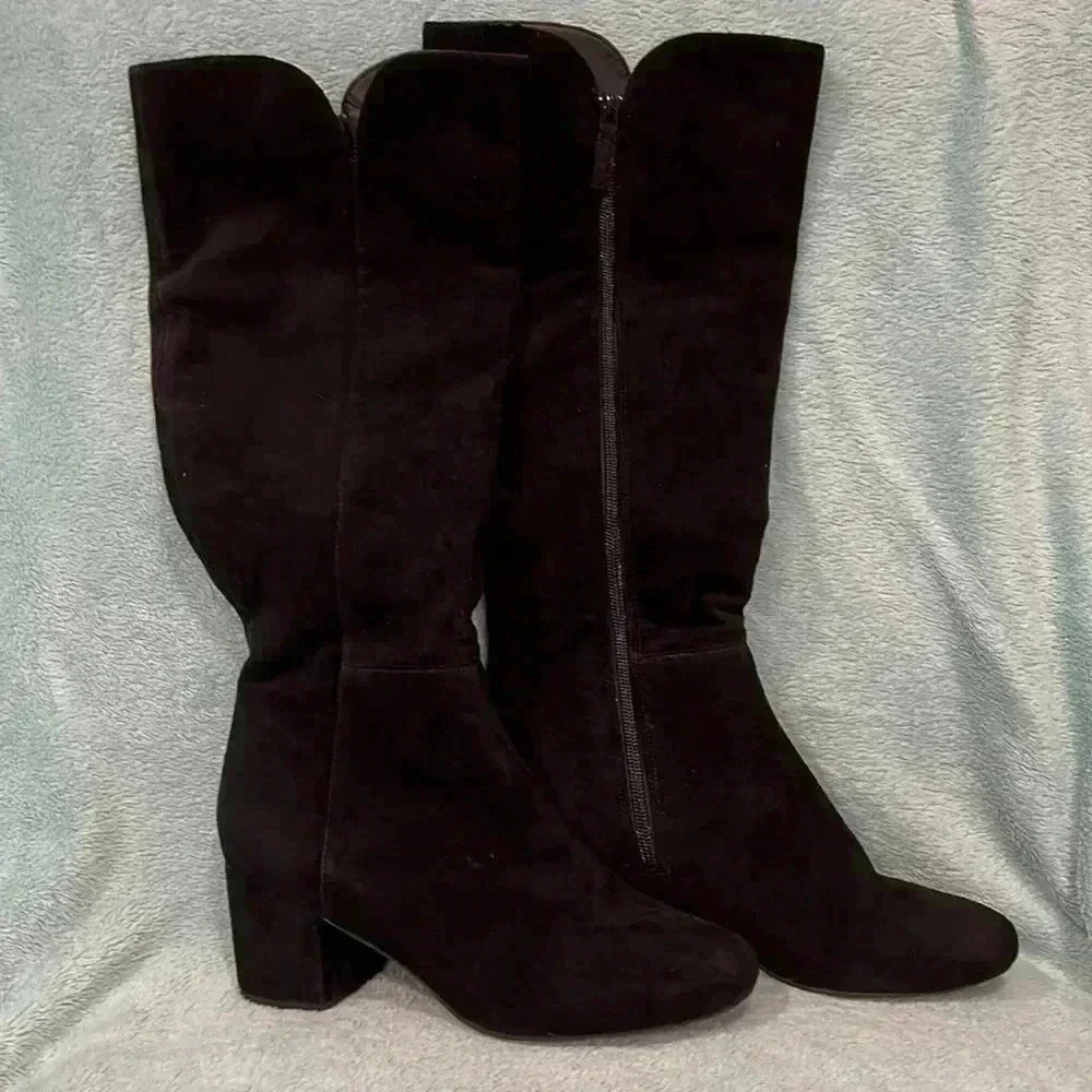 Cole Haan Denise Black Suede Riding Boots with Zipper. Size 9B. New without box